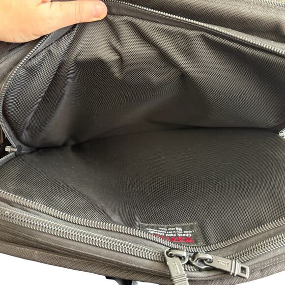 TUMI Alpha Black Laptop Bag Luggage - Picture 2 of 13
